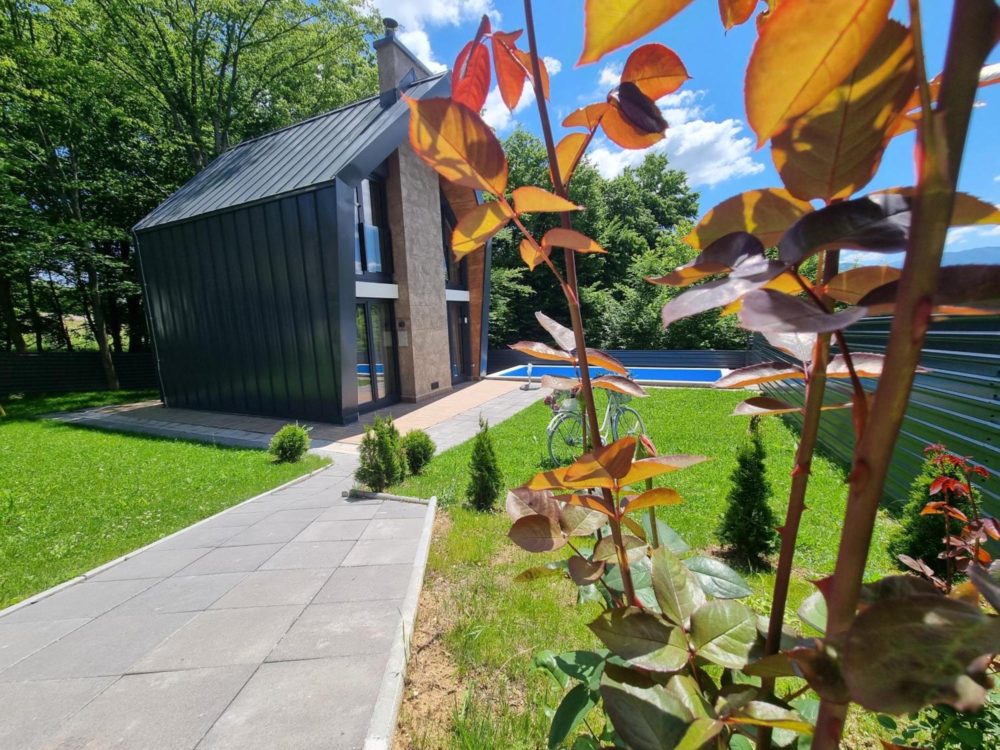 Orange With Private Pool *